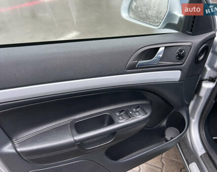 Серый Шкода Октавия Скаут, объемом двигателя 1.8 л и пробегом 247 тыс. км за 10200 $, фото 15 на Automoto.ua