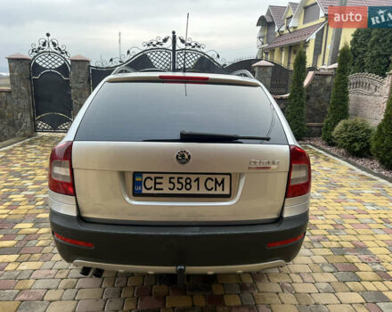 Серый Шкода Октавия Скаут, объемом двигателя 2 л и пробегом 230 тыс. км за 8990 $, фото 4 на Automoto.ua