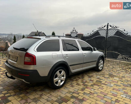 Серый Шкода Октавия Скаут, объемом двигателя 2 л и пробегом 230 тыс. км за 8990 $, фото 3 на Automoto.ua