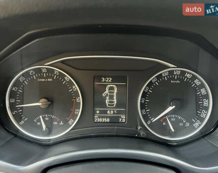 Серый Шкода Октавия Скаут, объемом двигателя 2 л и пробегом 230 тыс. км за 8990 $, фото 26 на Automoto.ua