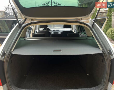 Серый Шкода Октавия Скаут, объемом двигателя 2 л и пробегом 230 тыс. км за 8990 $, фото 37 на Automoto.ua