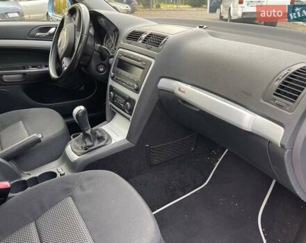 Серый Шкода Октавия Скаут, объемом двигателя 1.8 л и пробегом 214 тыс. км за 8500 $, фото 32 на Automoto.ua