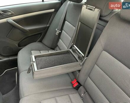 Серый Шкода Октавия Скаут, объемом двигателя 1.8 л и пробегом 214 тыс. км за 8500 $, фото 42 на Automoto.ua