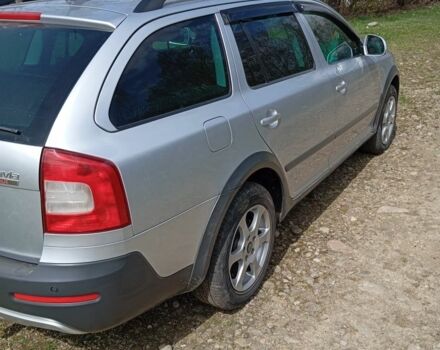 Серый Шкода Октавия Скаут, объемом двигателя 2 л и пробегом 256 тыс. км за 9000 $, фото 3 на Automoto.ua