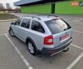 Серый Шкода Октавия Скаут, объемом двигателя 1.8 л и пробегом 174 тыс. км за 8300 $, фото 18 на Automoto.ua