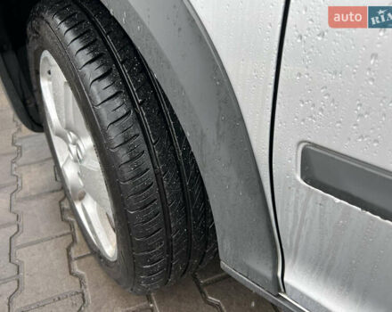 Серый Шкода Октавия Скаут, объемом двигателя 1.8 л и пробегом 247 тыс. км за 10200 $, фото 13 на Automoto.ua