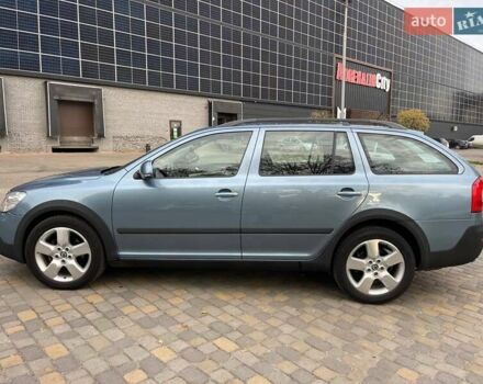 Серый Шкода Октавия Скаут, объемом двигателя 1.8 л и пробегом 214 тыс. км за 8500 $, фото 11 на Automoto.ua