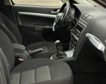 Сірий Шкода Octavia Scout, об'ємом двигуна 1.8 л та пробігом 200 тис. км за 8300 $, фото 5 на Automoto.ua