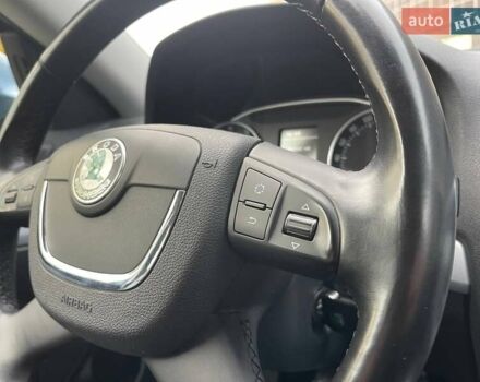 Серый Шкода Октавия Скаут, объемом двигателя 1.8 л и пробегом 214 тыс. км за 8500 $, фото 27 на Automoto.ua