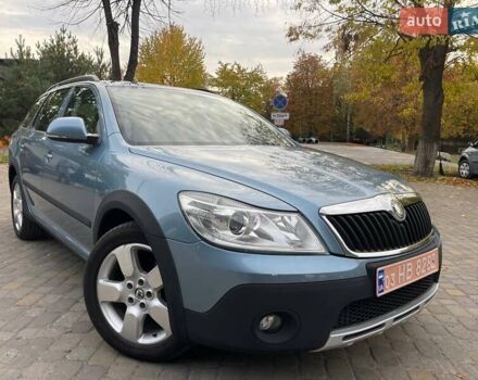 Серый Шкода Октавия Скаут, объемом двигателя 1.8 л и пробегом 214 тыс. км за 8500 $, фото 1 на Automoto.ua