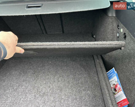 Серый Шкода Октавия Скаут, объемом двигателя 1.8 л и пробегом 247 тыс. км за 10200 $, фото 8 на Automoto.ua