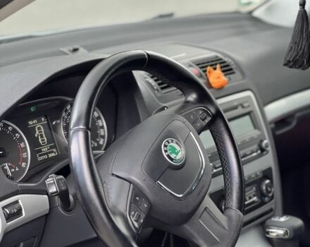 Сірий Шкода Octavia Scout, об'ємом двигуна 2 л та пробігом 220 тис. км за 12799 $, фото 14 на Automoto.ua