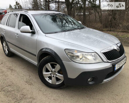 Сірий Шкода Octavia Scout, об'ємом двигуна 2 л та пробігом 230 тис. км за 8700 $, фото 1 на Automoto.ua