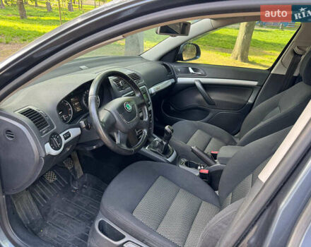 Сірий Шкода Octavia Scout, об'ємом двигуна 1.8 л та пробігом 224 тис. км за 7490 $, фото 18 на Automoto.ua