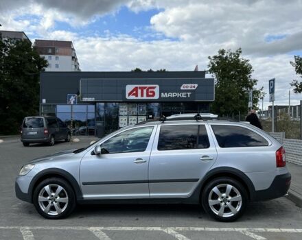 Сірий Шкода Octavia Scout, об'ємом двигуна 2 л та пробігом 220 тис. км за 12799 $, фото 5 на Automoto.ua