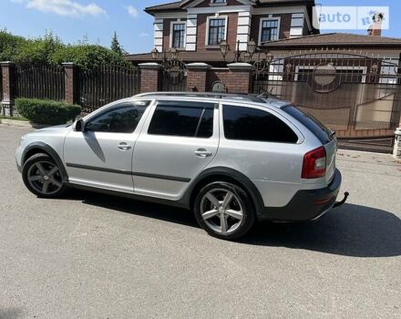 Сірий Шкода Octavia Scout, об'ємом двигуна 2 л та пробігом 255 тис. км за 11500 $, фото 10 на Automoto.ua