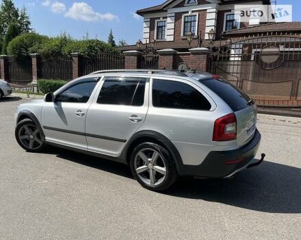 Сірий Шкода Octavia Scout, об'ємом двигуна 2 л та пробігом 255 тис. км за 11500 $, фото 8 на Automoto.ua