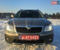 Серый Шкода Октавия Скаут, объемом двигателя 2 л и пробегом 305 тыс. км за 10555 $, фото 1 на Automoto.ua