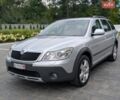Серый Шкода Октавия Скаут, объемом двигателя 1.8 л и пробегом 133 тыс. км за 8950 $, фото 2 на Automoto.ua