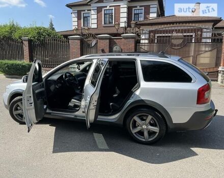 Сірий Шкода Octavia Scout, об'ємом двигуна 2 л та пробігом 255 тис. км за 11500 $, фото 18 на Automoto.ua