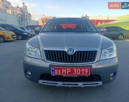 Шкода Октавия Скаут 2012 в Киеве на Automoto.ua Серый Шкода Октавия Скаут, объемом двигателя 1.8 л и пробегом 197 тыс. км за 9999 $, фото 10 на Automoto.ua