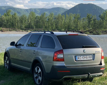 Сірий Шкода Octavia Scout, об'ємом двигуна 2 л та пробігом 220 тис. км за 11800 $, фото 3 на Automoto.ua