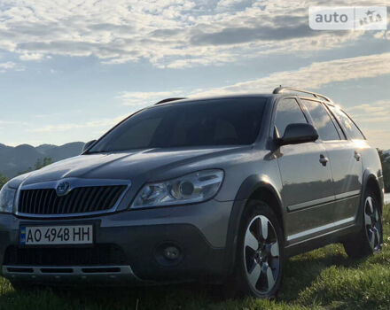 Сірий Шкода Octavia Scout, об'ємом двигуна 2 л та пробігом 220 тис. км за 11800 $, фото 4 на Automoto.ua