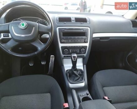 Шкода Октавия Скаут 2012 в Киеве на Automoto.ua Серый Шкода Октавия Скаут, объемом двигателя 1.8 л и пробегом 197 тыс. км за 9999 $, фото 25 на Automoto.ua