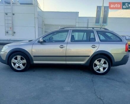 Шкода Октавия Скаут 2012 в Киеве на Automoto.ua Серый Шкода Октавия Скаут, объемом двигателя 1.8 л и пробегом 197 тыс. км за 9999 $, фото 2 на Automoto.ua