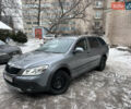Сірий Шкода Octavia Scout, об'ємом двигуна 2 л та пробігом 267 тис. км за 13300 $, фото 1 на Automoto.ua
