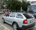 Серый Шкода Октавия Скаут, объемом двигателя 2 л и пробегом 220 тыс. км за 12799 $, фото 10 на Automoto.ua