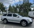 Серый Шкода Октавия Скаут, объемом двигателя 2 л и пробегом 220 тыс. км за 12799 $, фото 6 на Automoto.ua