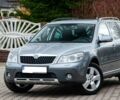 Серый Шкода Октавия Скаут, объемом двигателя 2 л и пробегом 312 тыс. км за 3300 $, фото 1 на Automoto.ua