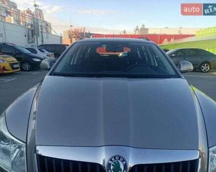 Шкода Октавия Скаут 2012 в Киеве на Automoto.ua Серый Шкода Октавия Скаут, объемом двигателя 1.8 л и пробегом 197 тыс. км за 9999 $, фото 15 на Automoto.ua