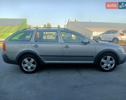 Шкода Октавия Скаут 2012 в Киеве на Automoto.ua Серый Шкода Октавия Скаут, объемом двигателя 1.8 л и пробегом 197 тыс. км за 9999 $, фото 8 на Automoto.ua