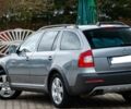 Серый Шкода Октавия Скаут, объемом двигателя 2 л и пробегом 312 тыс. км за 3300 $, фото 2 на Automoto.ua