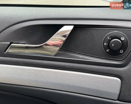 Серый Шкода Октавия Скаут, объемом двигателя 2 л и пробегом 175 тыс. км за 12999 $, фото 35 на Automoto.ua