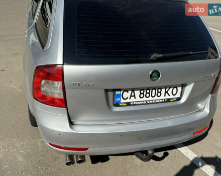 Сірий Шкода Octavia Scout, об'ємом двигуна 2 л та пробігом 260 тис. км за 9200 $, фото 7 на Automoto.ua