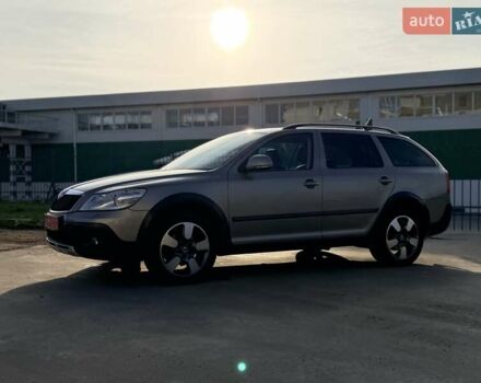 Серый Шкода Октавия Скаут, объемом двигателя 2 л и пробегом 191 тыс. км за 13600 $, фото 15 на Automoto.ua