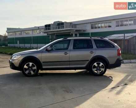 Серый Шкода Октавия Скаут, объемом двигателя 2 л и пробегом 191 тыс. км за 13600 $, фото 18 на Automoto.ua