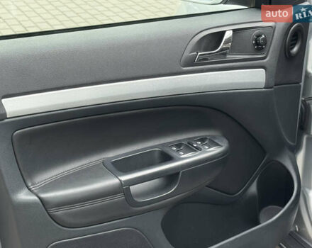 Серый Шкода Октавия Скаут, объемом двигателя 2 л и пробегом 175 тыс. км за 12999 $, фото 34 на Automoto.ua