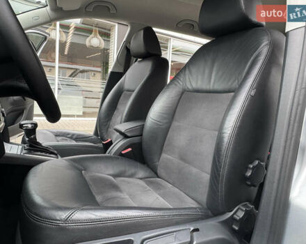 Серый Шкода Октавия Скаут, объемом двигателя 2 л и пробегом 175 тыс. км за 12999 $, фото 53 на Automoto.ua