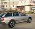 Серый Шкода Октавия Скаут, объемом двигателя 2 л и пробегом 191 тыс. км за 13600 $, фото 26 на Automoto.ua