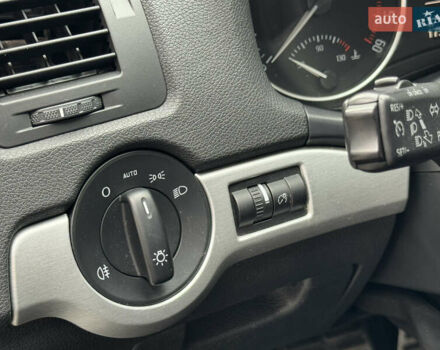 Серый Шкода Октавия Скаут, объемом двигателя 2 л и пробегом 175 тыс. км за 12999 $, фото 36 на Automoto.ua