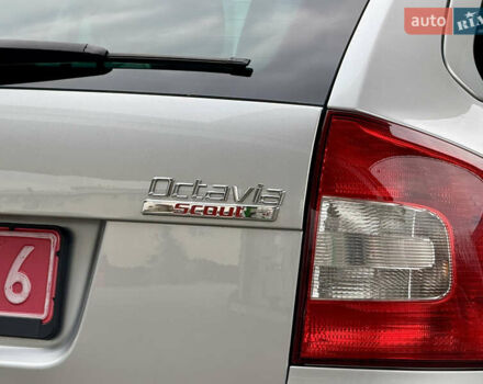 Серый Шкода Октавия Скаут, объемом двигателя 2 л и пробегом 175 тыс. км за 12999 $, фото 22 на Automoto.ua