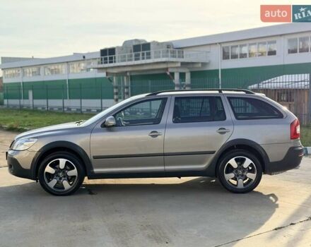 Серый Шкода Октавия Скаут, объемом двигателя 2 л и пробегом 191 тыс. км за 13600 $, фото 17 на Automoto.ua