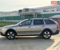 Серый Шкода Октавия Скаут, объемом двигателя 2 л и пробегом 191 тыс. км за 13600 $, фото 17 на Automoto.ua
