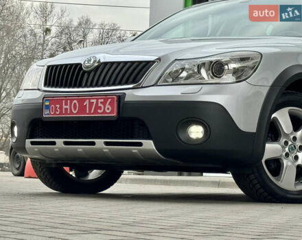 Серый Шкода Октавия Скаут, объемом двигателя 2 л и пробегом 175 тыс. км за 12999 $, фото 7 на Automoto.ua