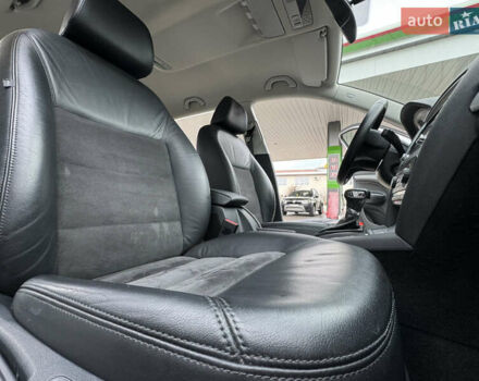 Серый Шкода Октавия Скаут, объемом двигателя 2 л и пробегом 175 тыс. км за 12999 $, фото 47 на Automoto.ua