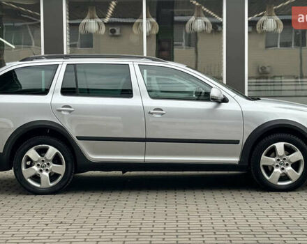 Серый Шкода Октавия Скаут, объемом двигателя 2 л и пробегом 175 тыс. км за 12999 $, фото 17 на Automoto.ua